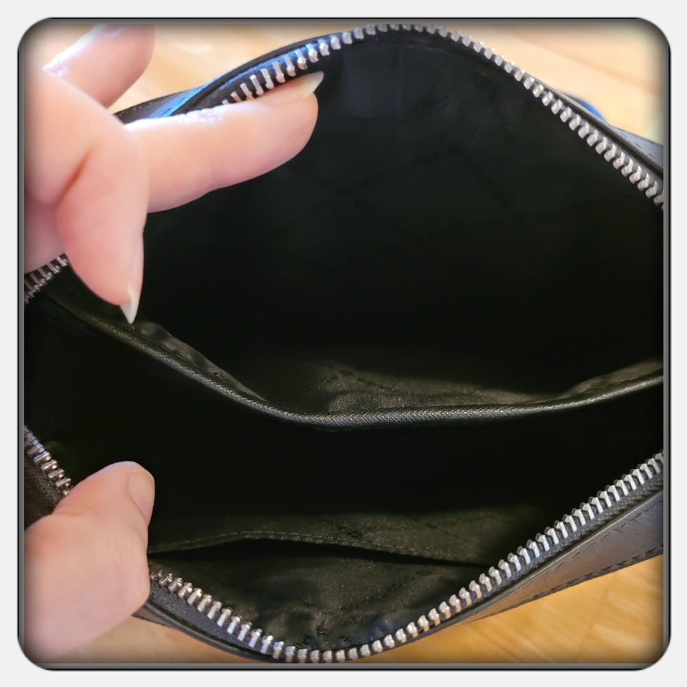EUC Michael Kors Black Jet Set East West Large Crossbody - Picture 5 of 9
